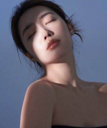 《被退婚赶出豪门后她惊艳了全世界》卫鹤雪夏轻暖小说阅读